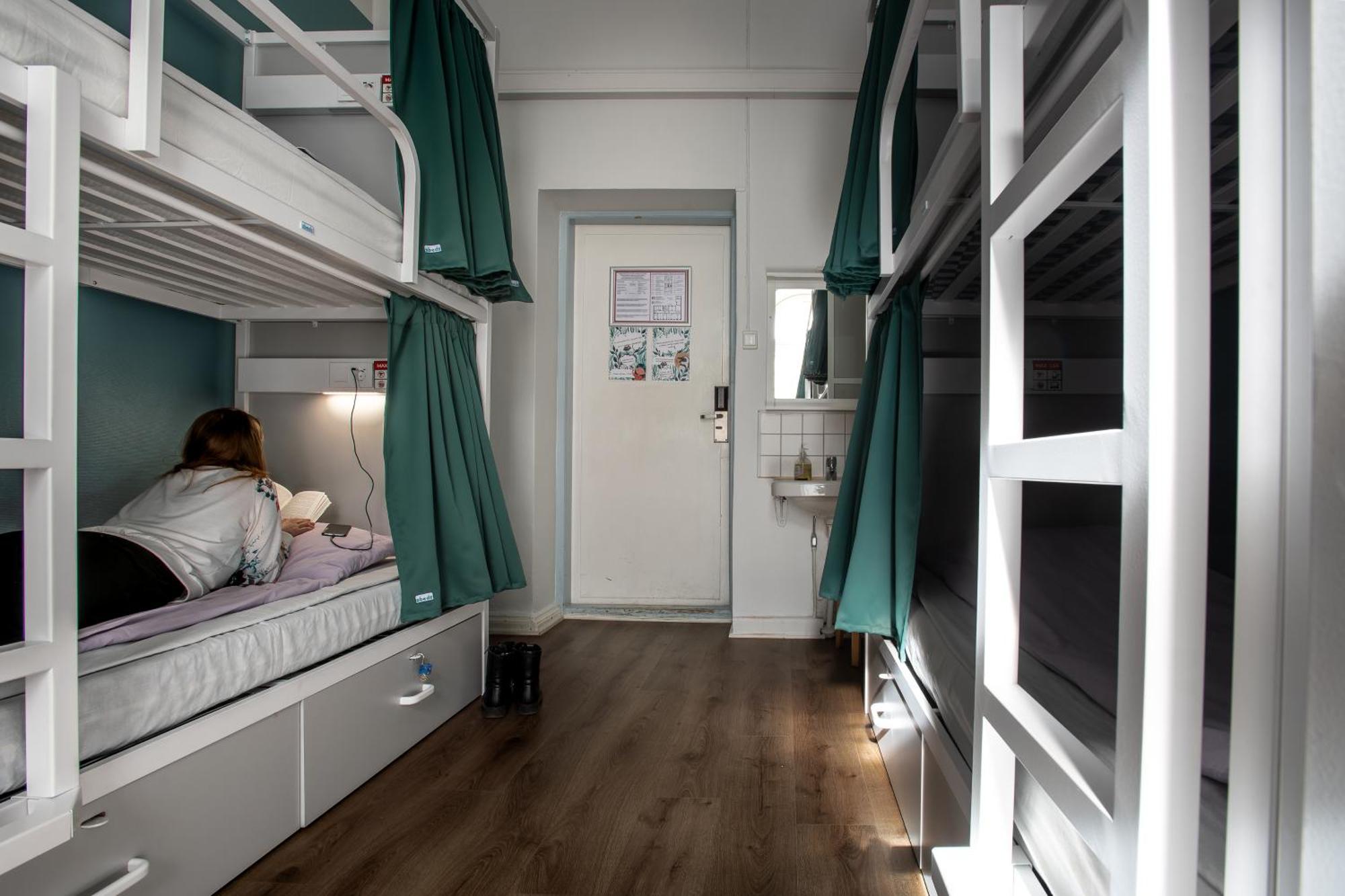 Diana Park Hostel